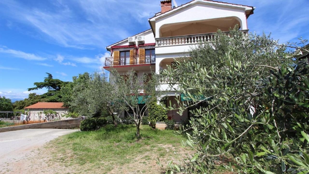 Apartments And Rooms Jelka Малинска Экстерьер фото